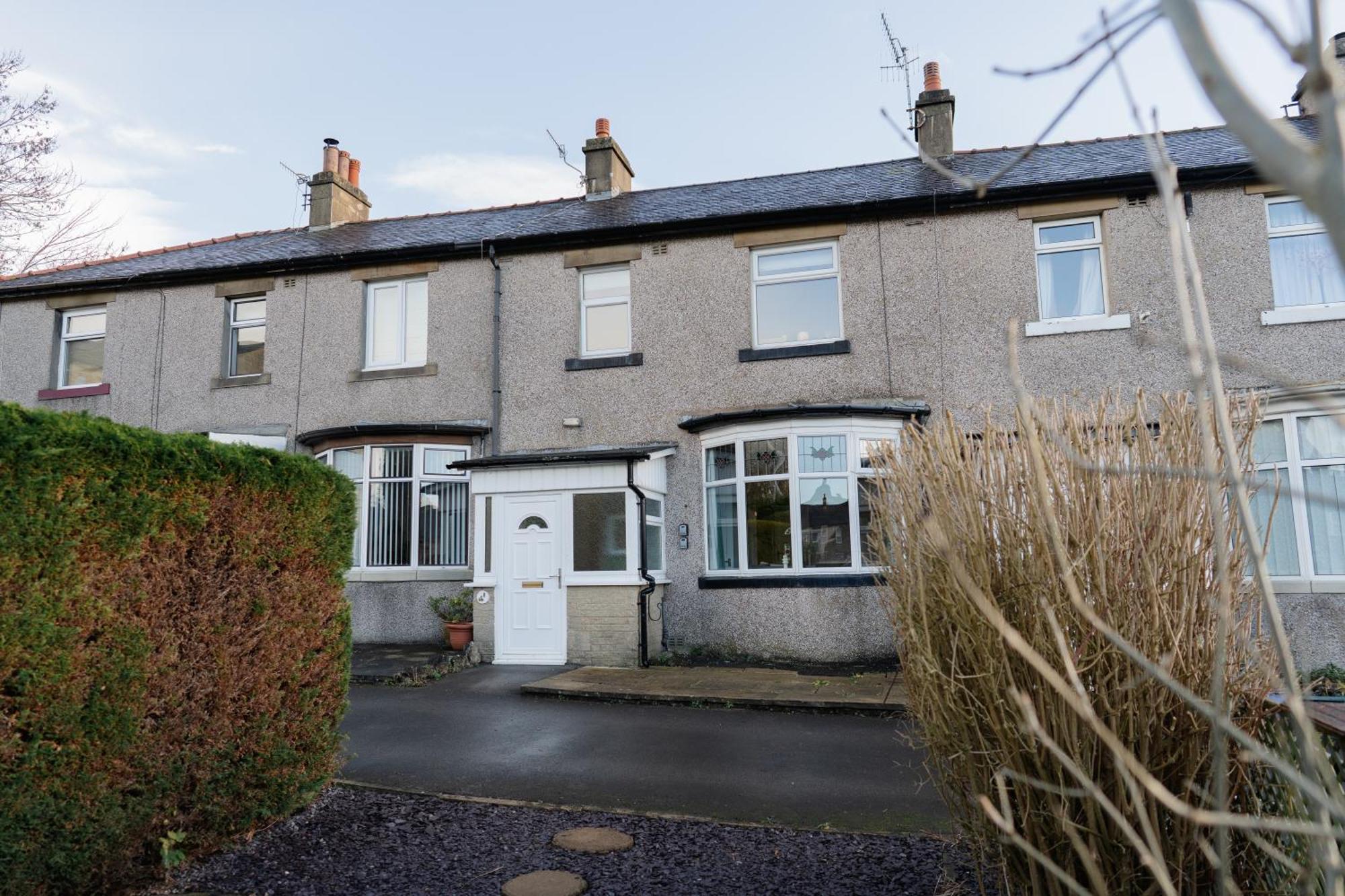 Bowling Terrace By Above Rubies - Stylish, 3 Bedroom, Pet Friendly House In Skipton Exterior photo
